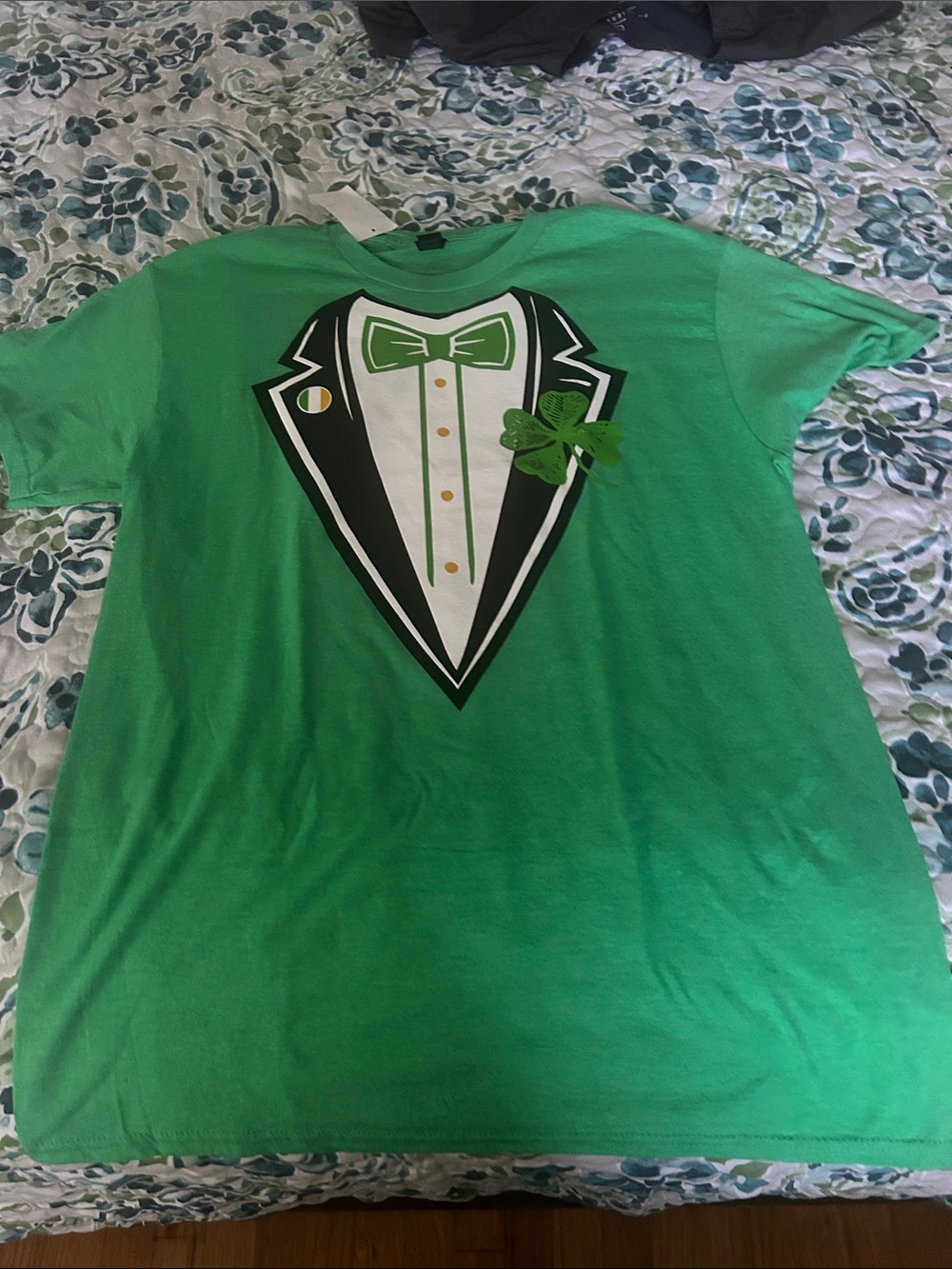 Men's Green Short-Sleeve Shamrock Tuxedo Graphic Tee